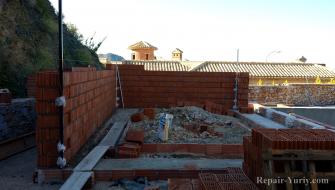 Gazebo junto a la piscina