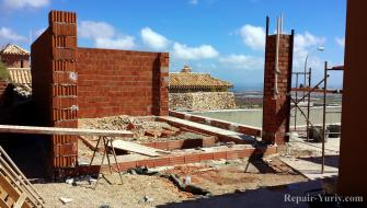 Gazebo junto a la piscina