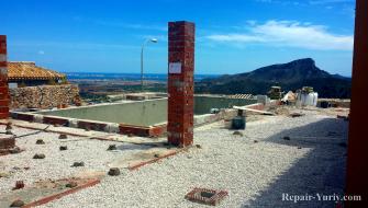 Gazebo junto a la piscina