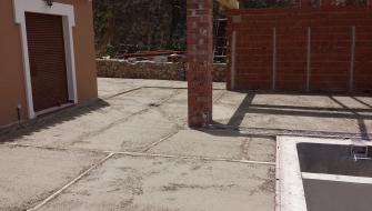 заливка бетона с уклонами для стёка воды
